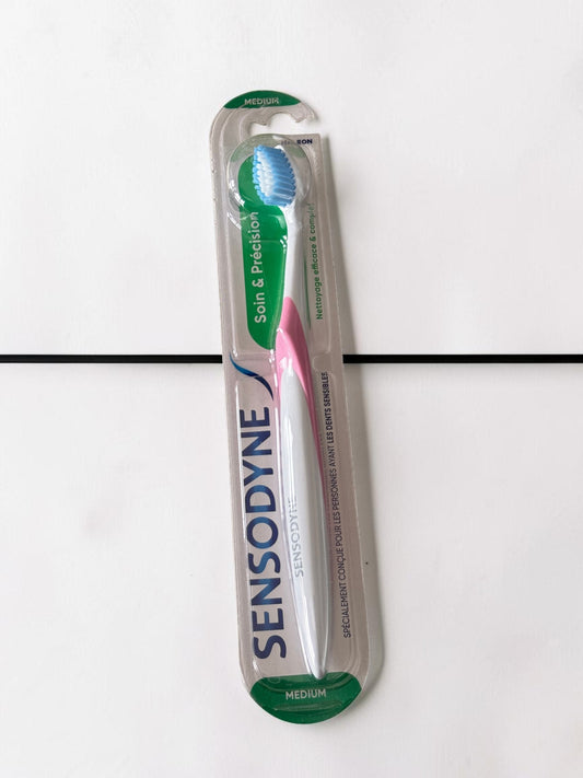 SENSODYNE brosse a dents medium